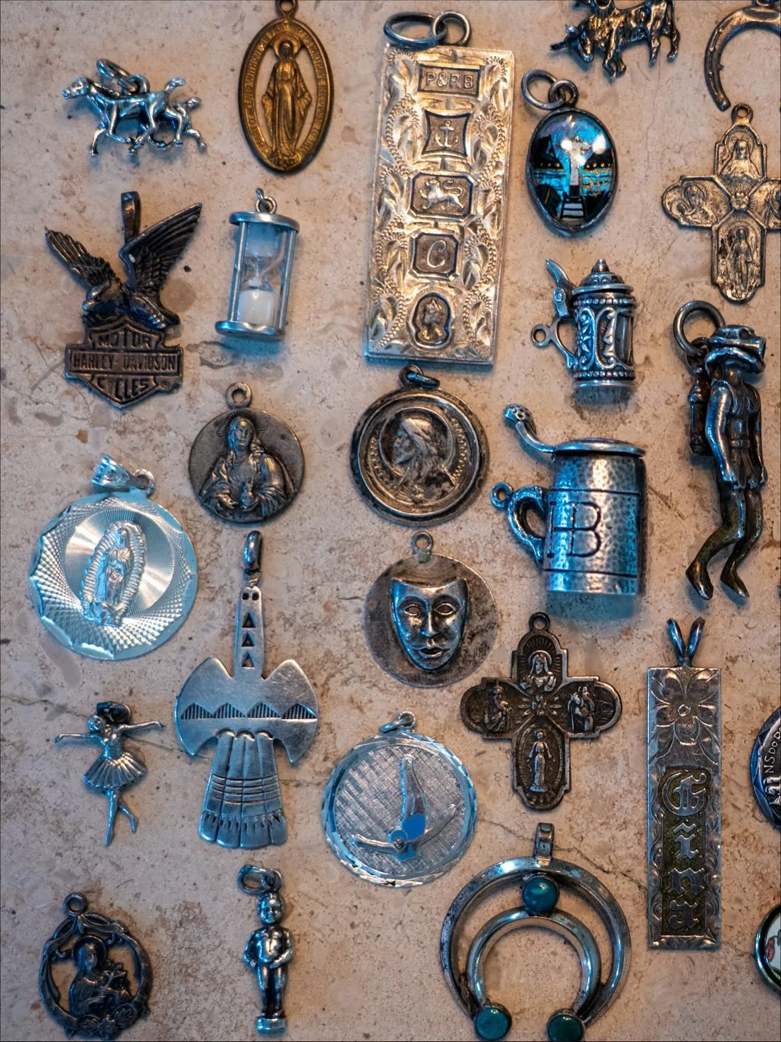Just dropped a whole mess of vintage pendants online. They&rsquo;re under &ldquo;Pendants on the website.

Thanks for L👀King!
Kilroyvtg.com