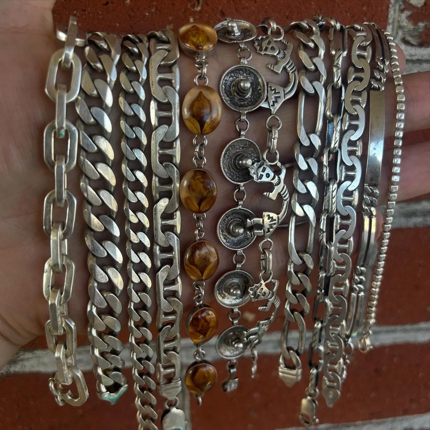 We just listed some nice vintage Sterling bracelets on the site. Good mix to pick from.⛓️⛓️⛓️

Kilroyvtg.com 🎱
Thanks for L👀King!