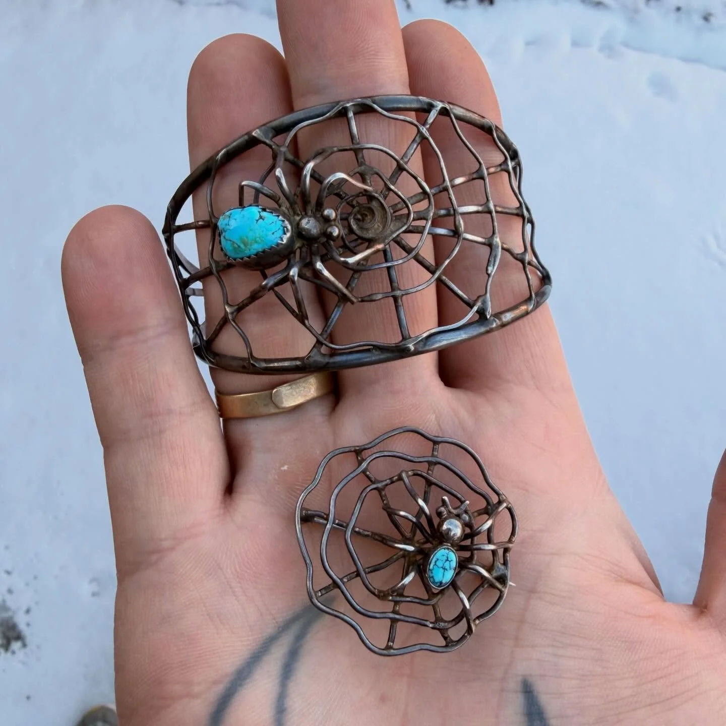 Spider in Web brooch and cuff set.
Mid-Century Navajo bench made, never found a cuff before! 🕷️🕸️

Not hallmarked but let me know if you recognize the maker.

DM for inquires 
Thanks for L👀King!