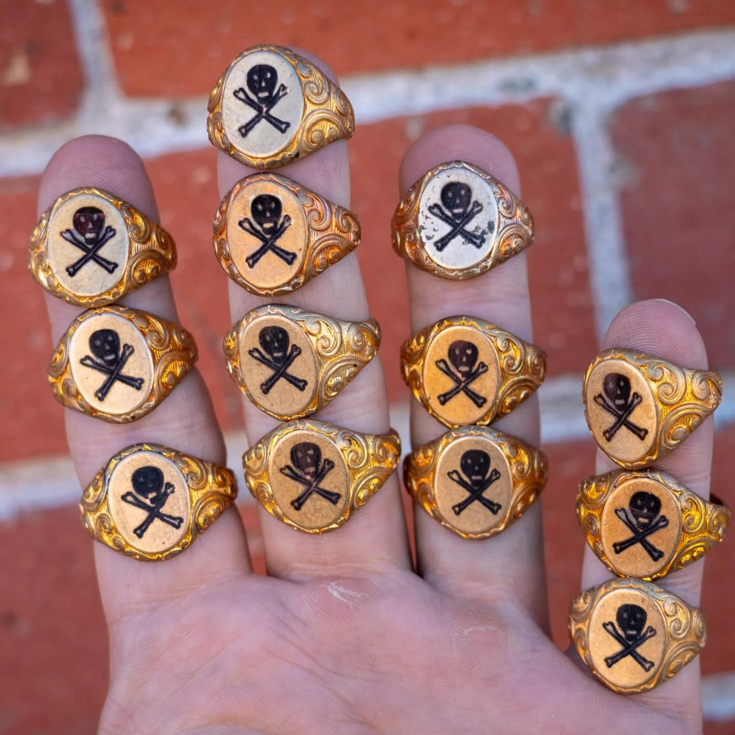 Kilroy&rsquo;s Engraved Skulls are back baby. These are deadstock 1940s 18k gold plated brass rings, with laser etched Skull and crossbones on top. Bound to bring the wearer good luck.

We have a limited size run online now. 🏴&zwj;☠️

Thanks for L👀