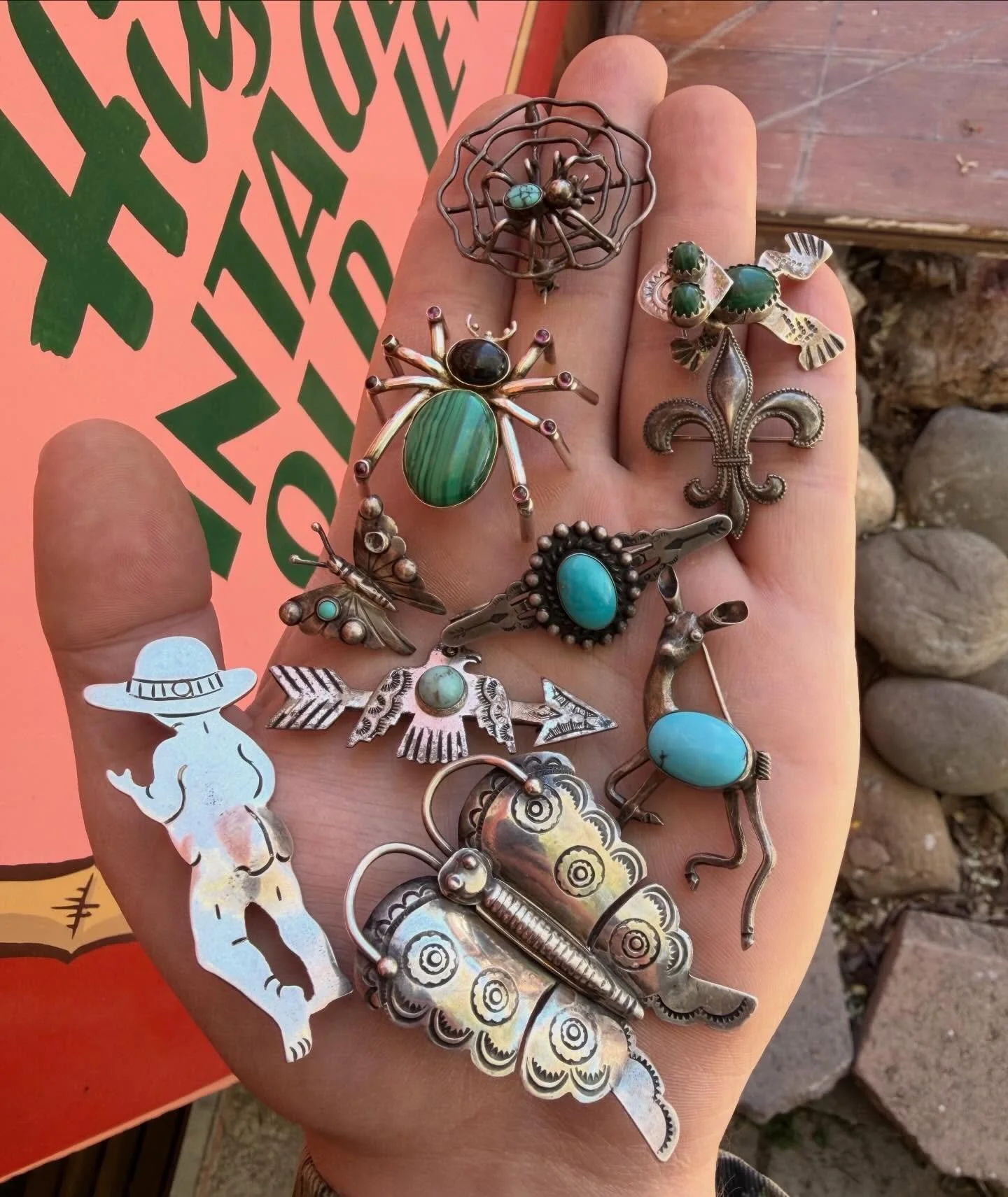 Pins!
DM for inquiries 
Thanks for L👀King!