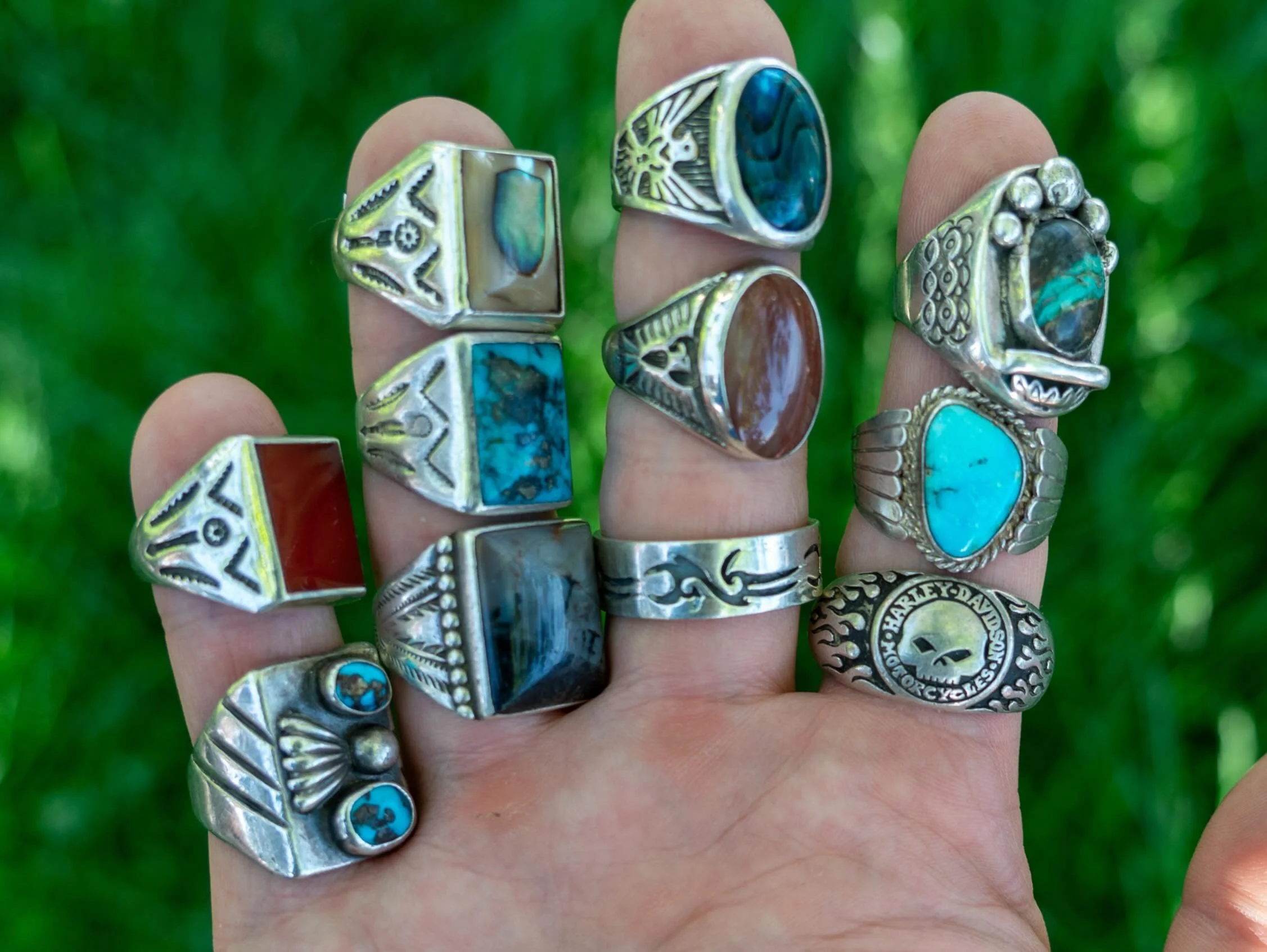 Just put up a new batch of vintage rings online.💍🎱

Check them out online or &ldquo;Shop&rdquo; section of IG profile.

Kilroyvtg.com 
Thanks for L👀King!