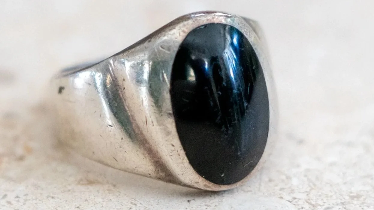 Sterling 18 Gram Vintage Onyx Cabochon Size-13