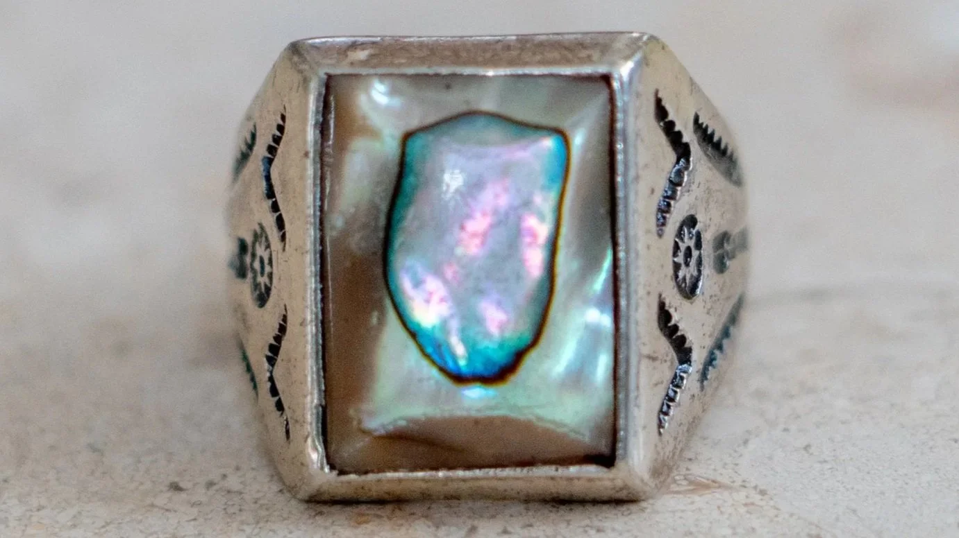 1970s Sun Bell Mother Of Pearl Southwestern Ring Size-9.5