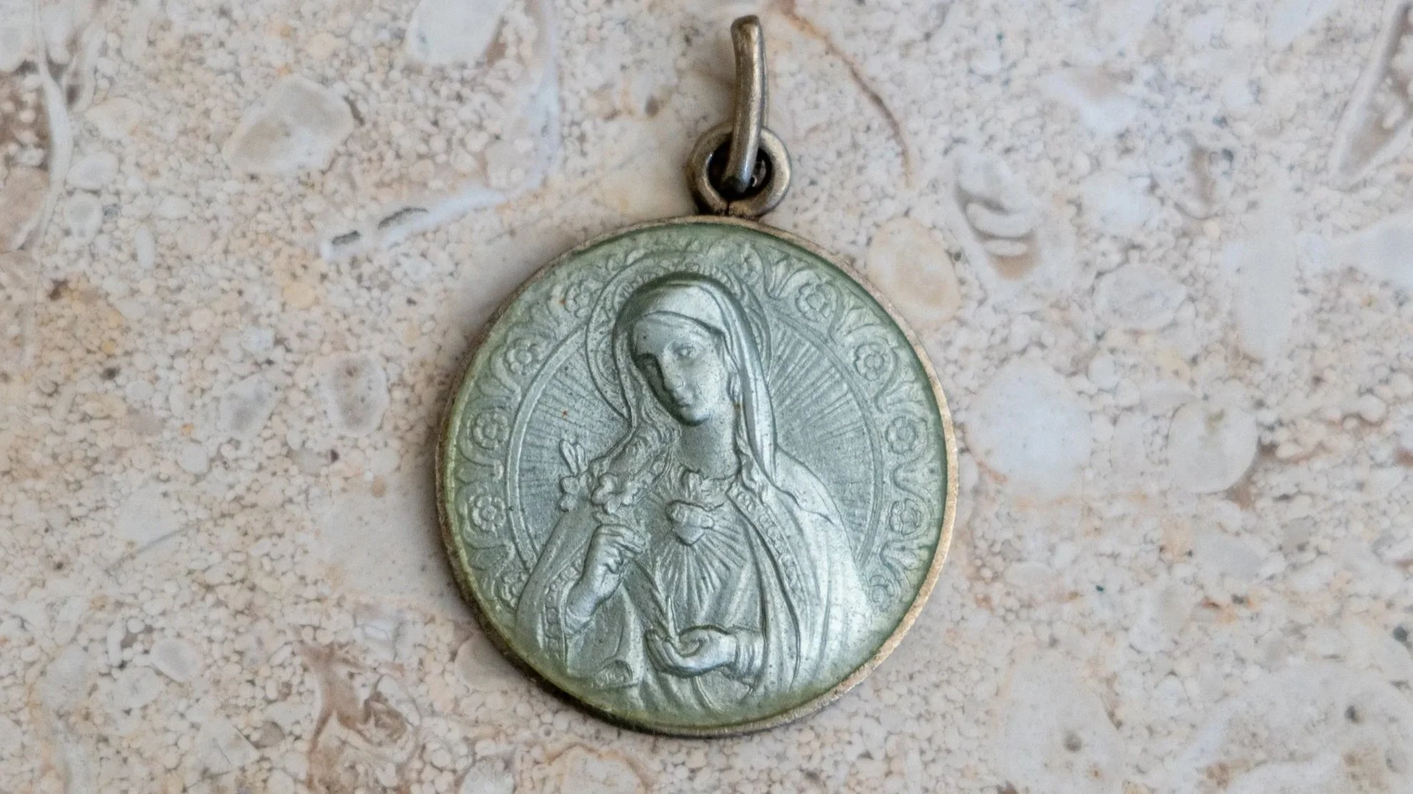 1950s Resin Inlaid Sacred Heart Mary Pendant