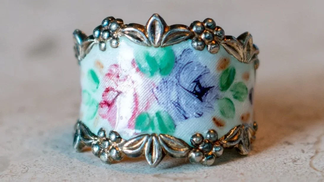 Mid Century Hand Painted Floral Cigar Band Size-9