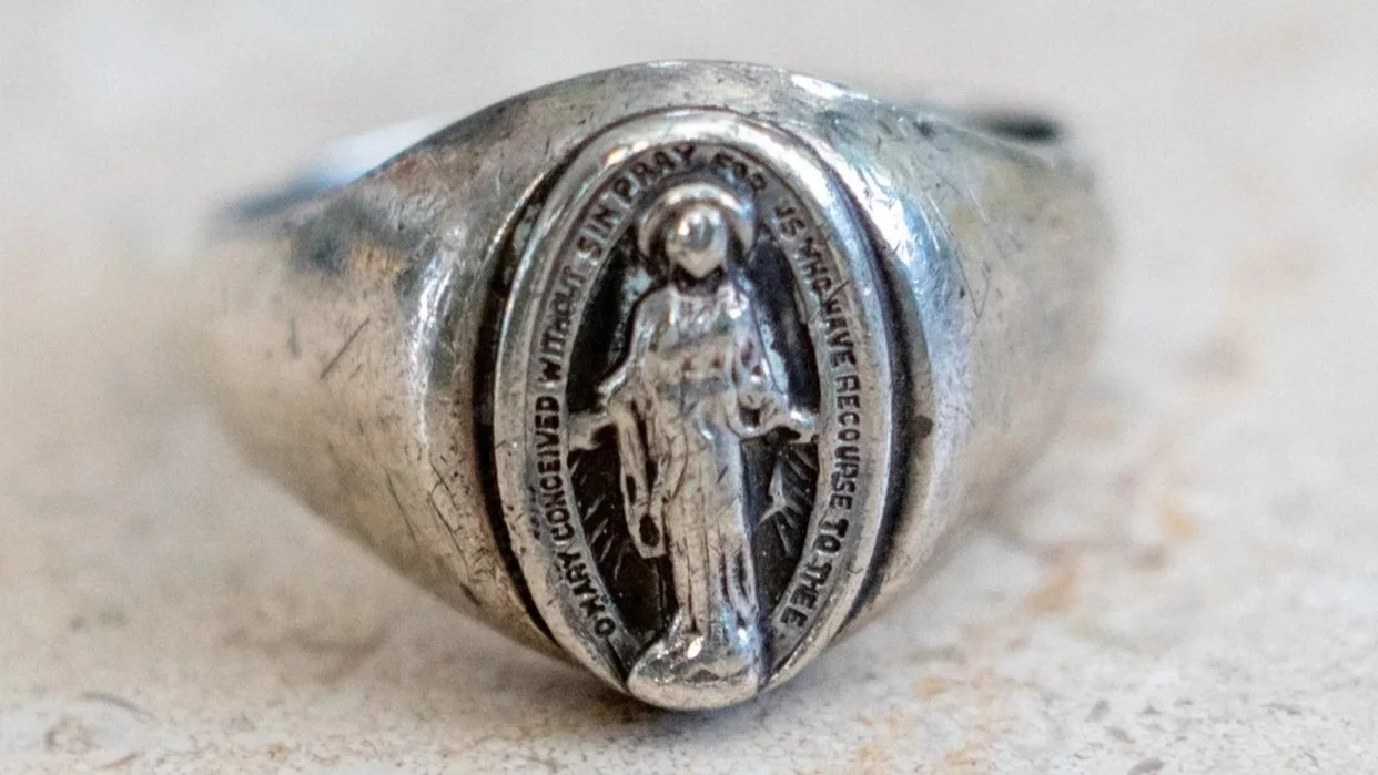 1950s Virgin Mary Ring Size-14