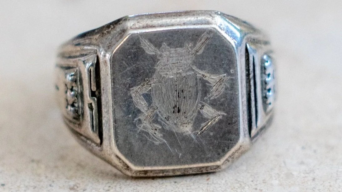 1940s Sterling Signet With Hand Carved Beetle Face Size-8