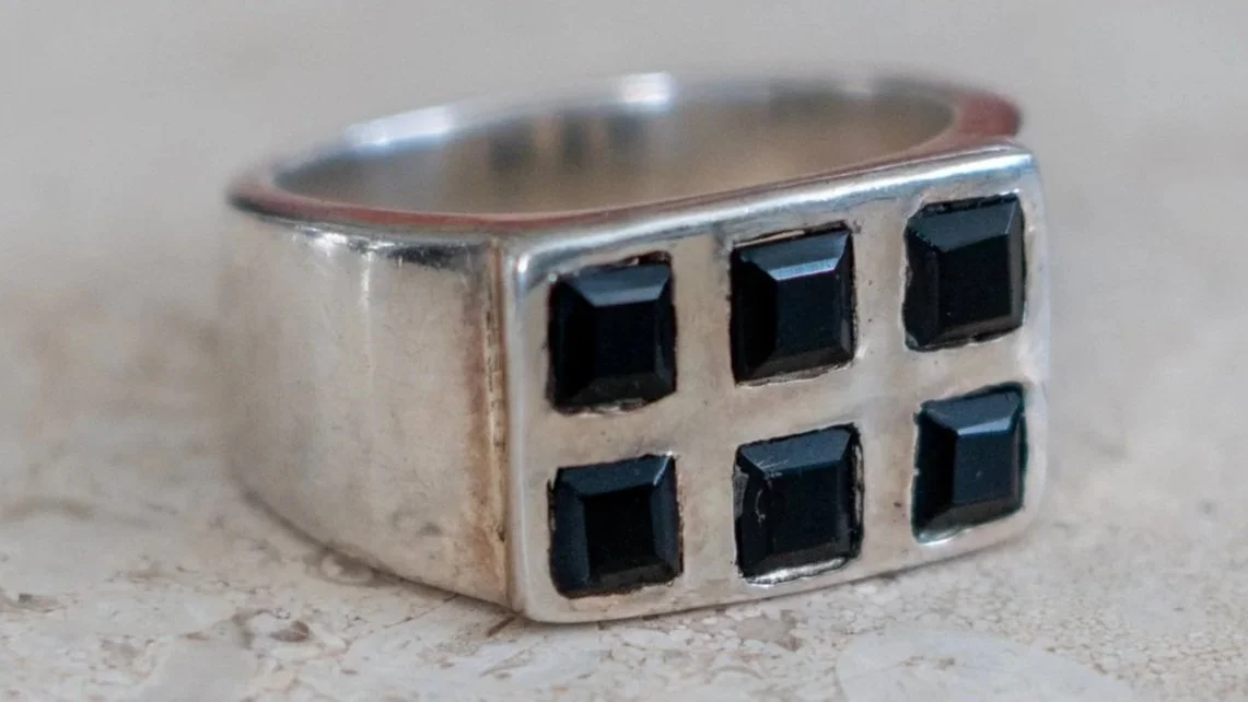 Unique 6 Piece Hematite Inlay Ring Size-11