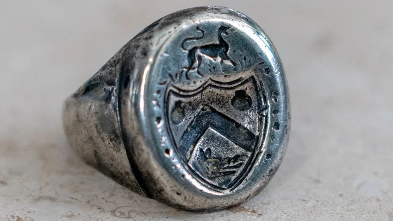 Heavy Coat of Arms Wax Stamp Ring Pre 1950s Size-11