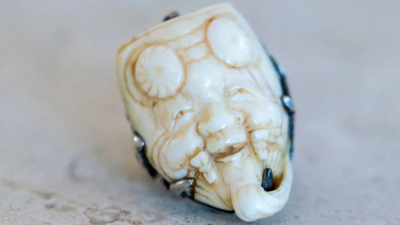 1800s Noh Mask Carved Bone Netsuke Ring Size-7