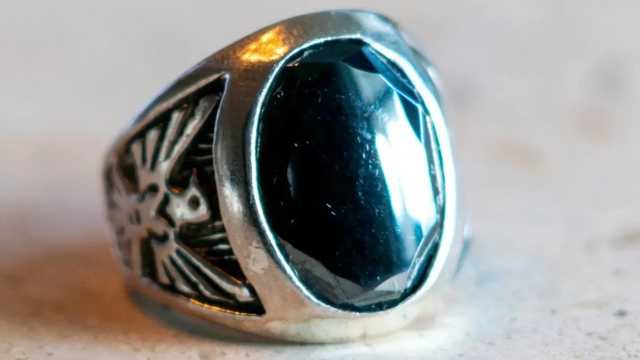 1970s Hematite Stone Thunderbird Ring Size-10