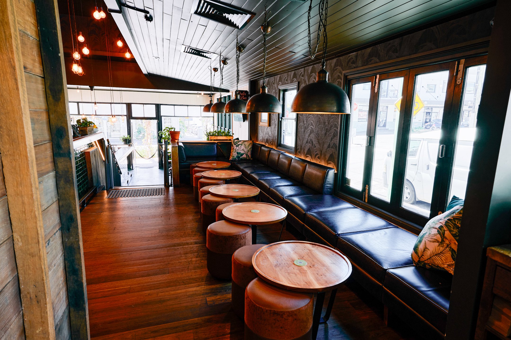 Sixes Lounge
