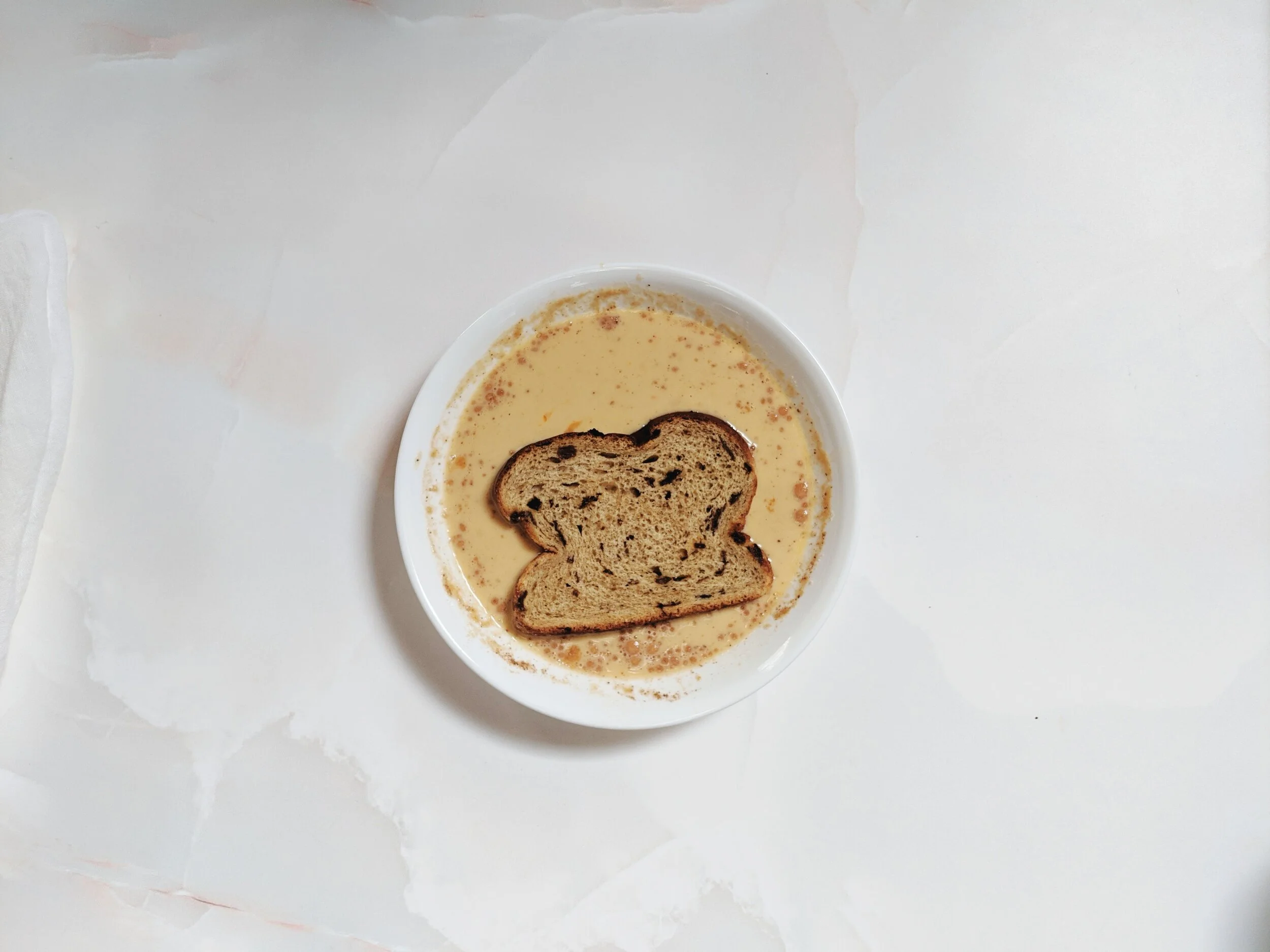 Chiantelle Nicole Chia's Eats Cinnamon Raisin French Toast Step 2 Dunk