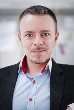 Stephane Blandeau Viktigt för mig: Frihet, humor/glädje, holistiskt lärande. Jag engagerar mig för att skapa mening och delaktighet och bidra till ett mer hållbart samhälle.