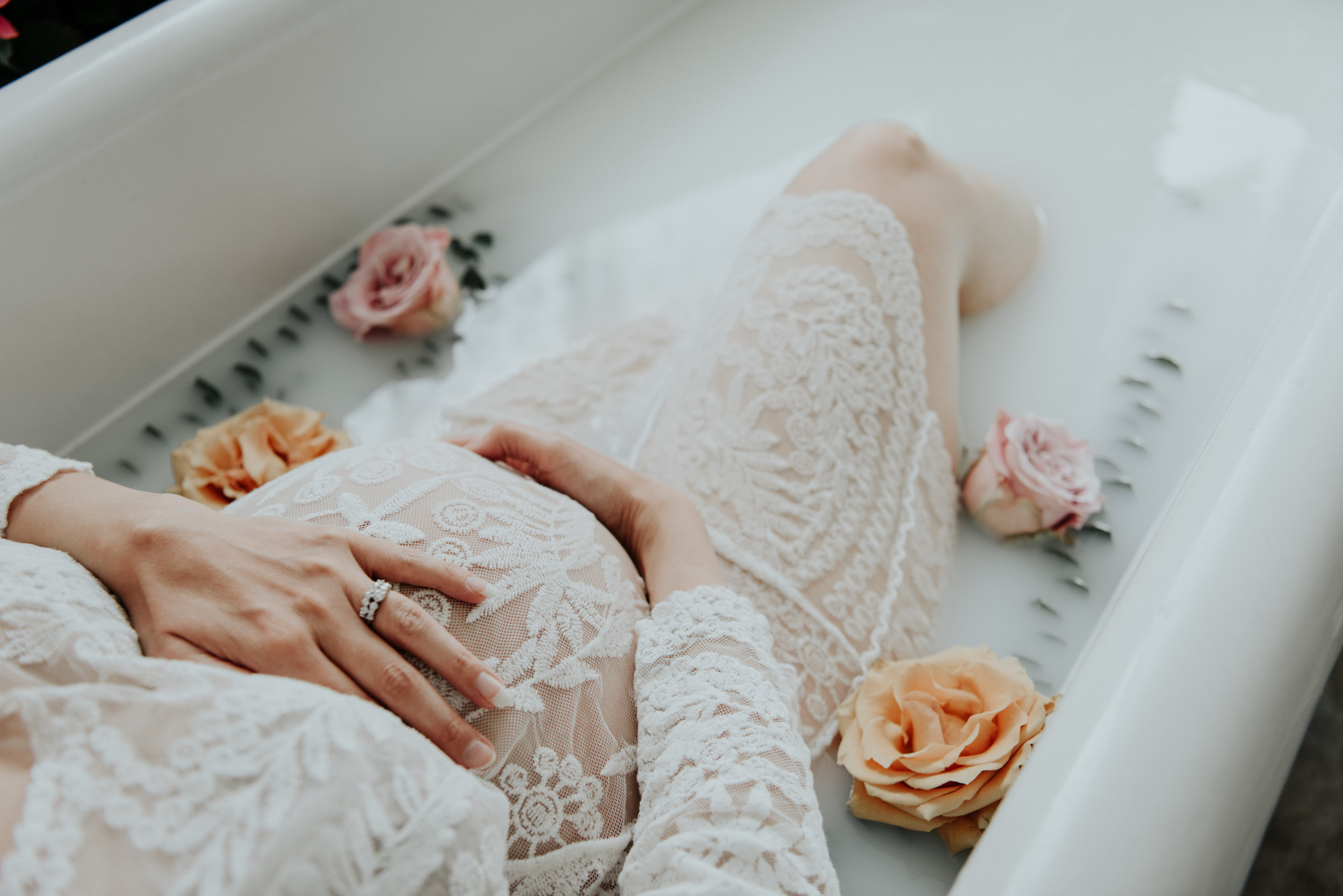 Maternity Milk Bath - Jaime Lynn - May 2017 - Laura Olson Photography - Sunshine Coast BC Photographer-8283.jpg