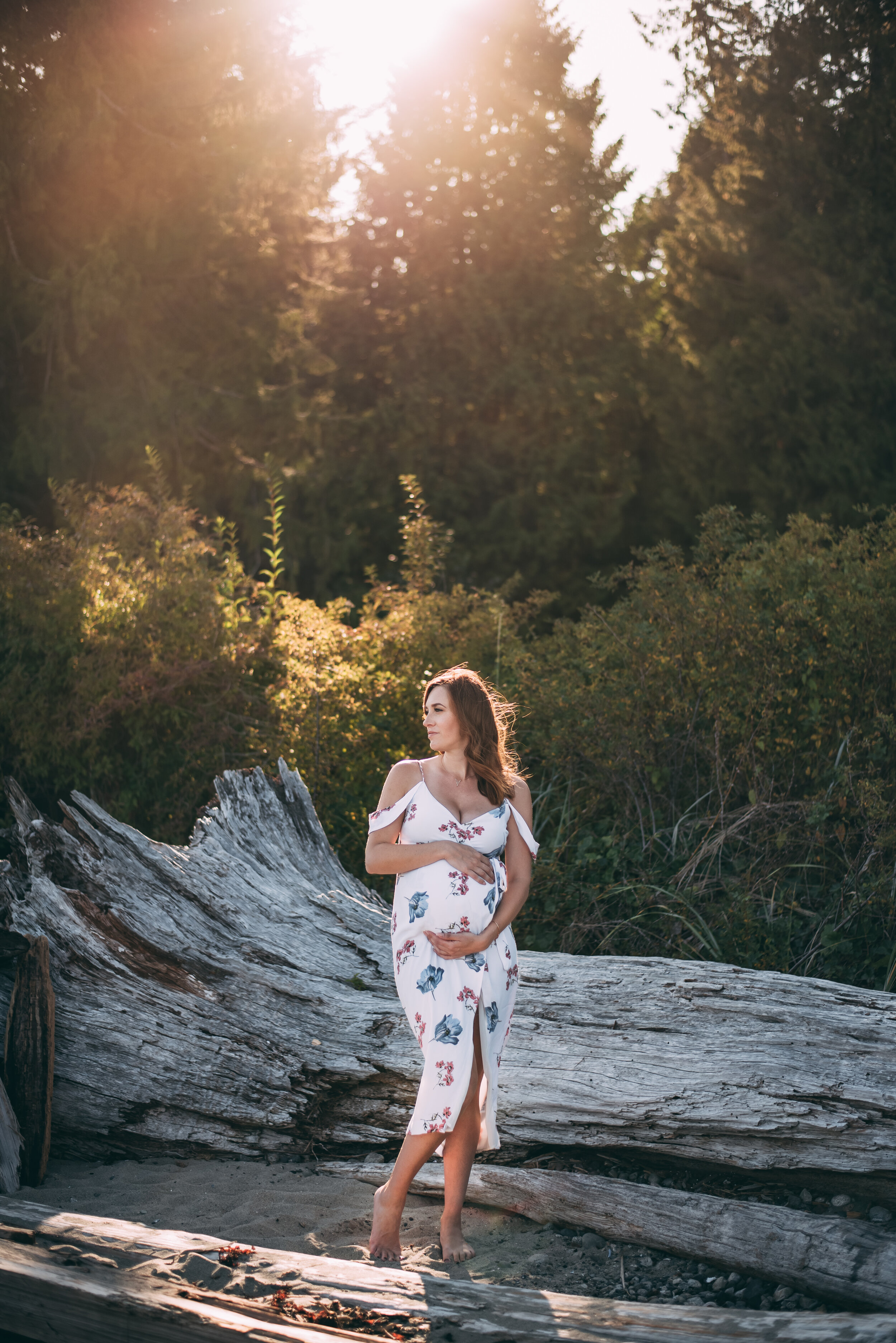 Sechelt Maternity Session - Gibsons, BC Canada - Laura Olson Photography - Sunshine Coast BC Maternity & Wedding Photographer-3638.jpg