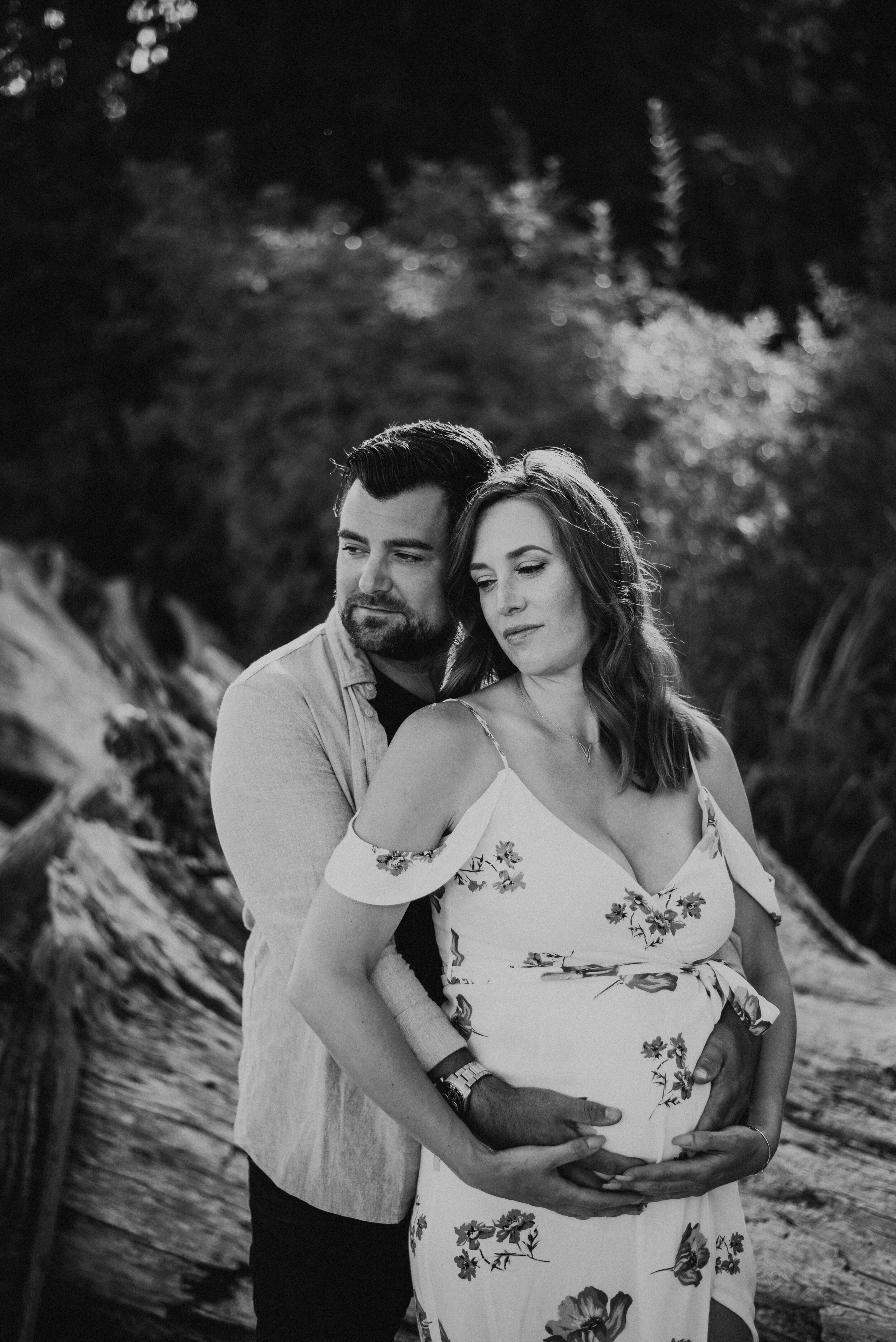 Sechelt Maternity Session - Gibsons, BC Canada - Laura Olson Photography - Sunshine Coast BC Maternity & Wedding Photographer-3683.jpg