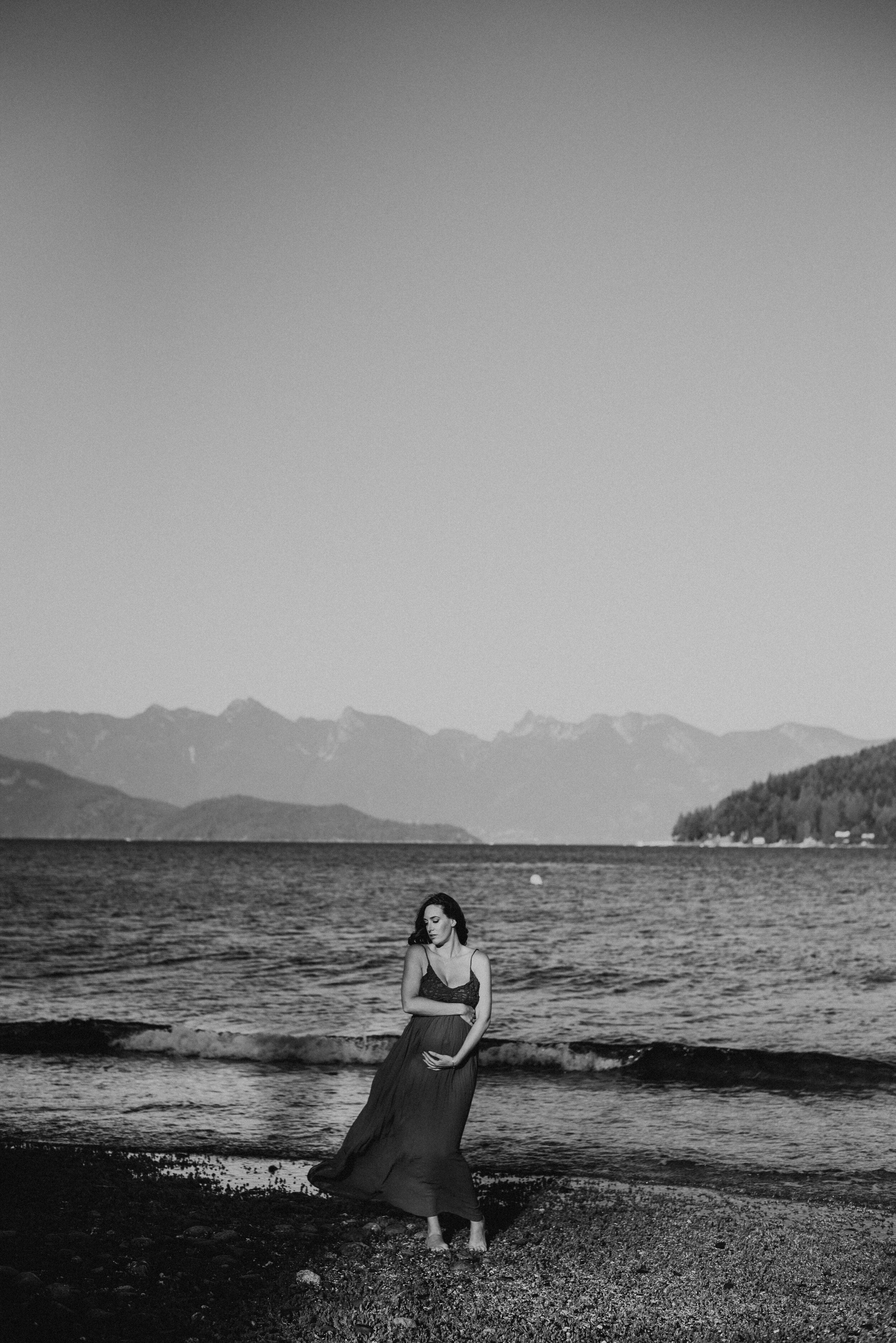 Sechelt Maternity Session - Gibsons, BC Canada - Laura Olson Photography - Sunshine Coast BC Maternity & Wedding Photographer-4272.jpg
