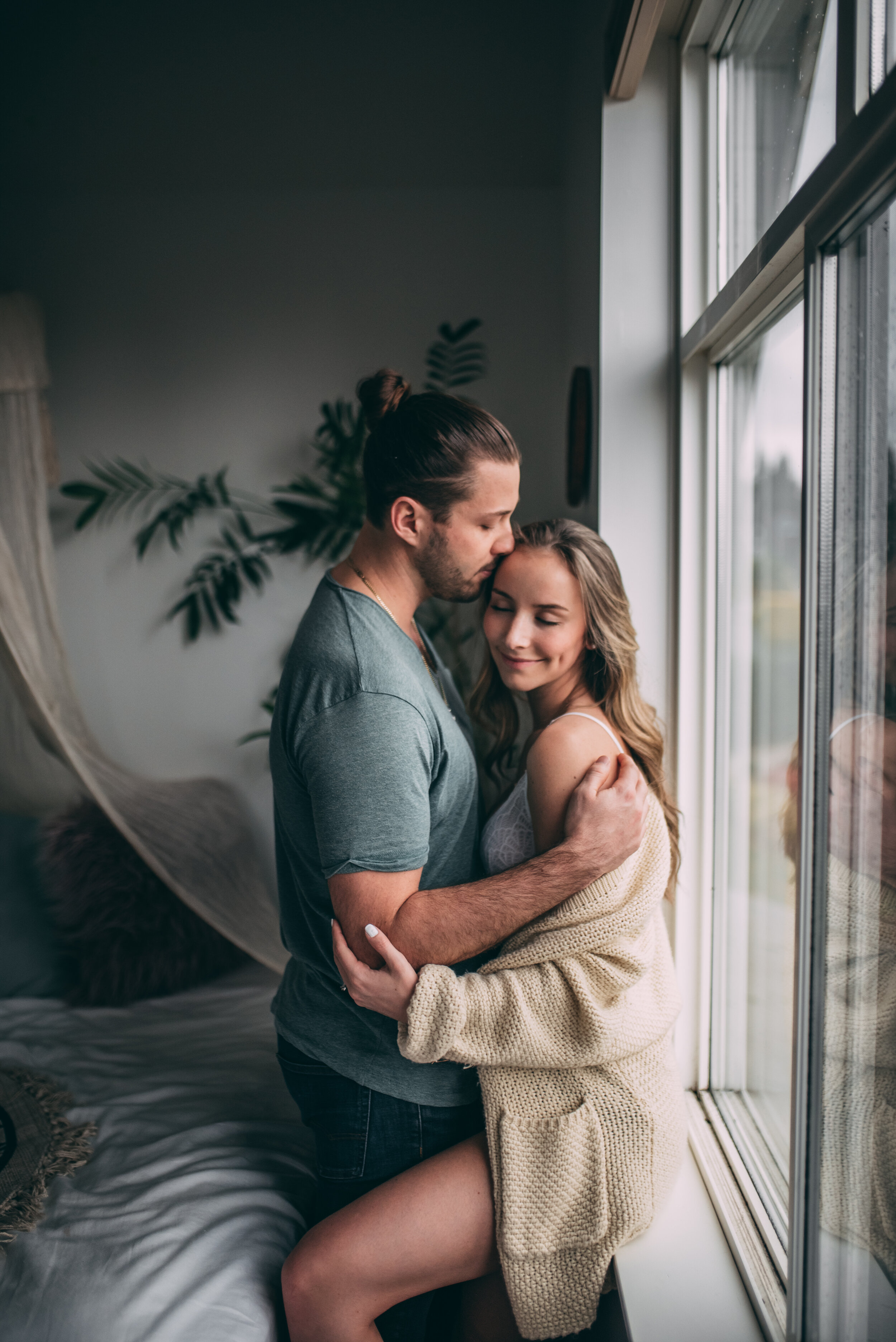 Sechelt BC Engagement Session - In Home Couples Session - Laura Olson Photography - Sunshine Coast BC & Vancouver Wedding & Elopement Photographer-5106.jpg