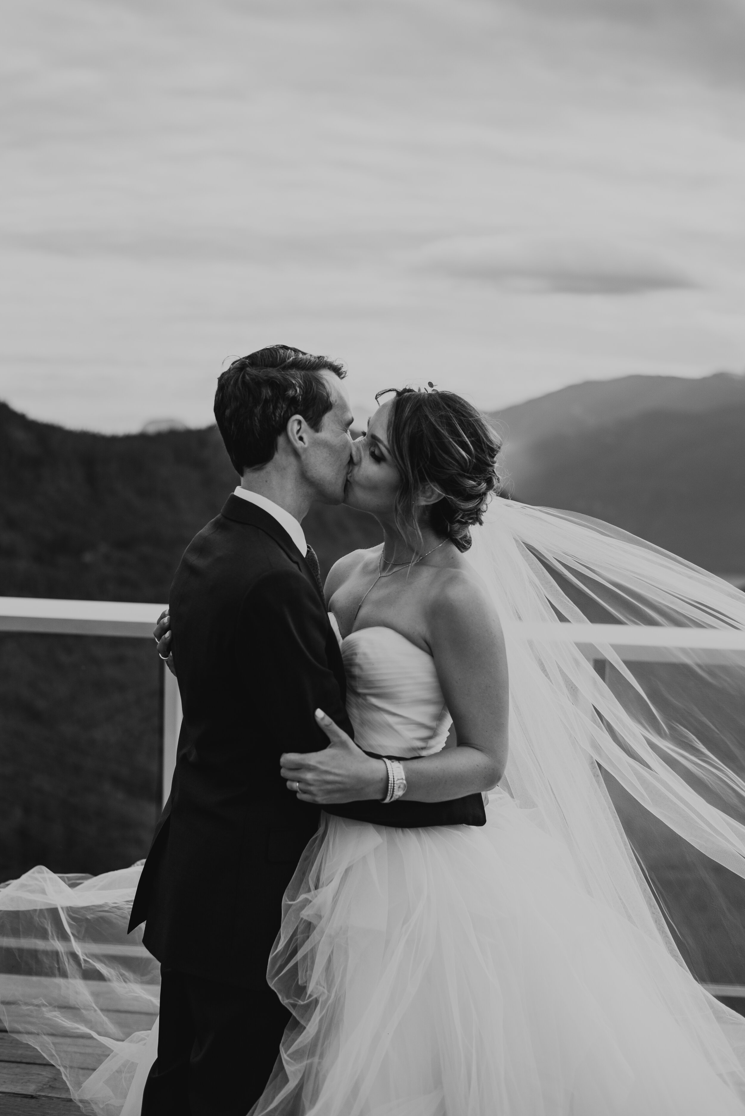Hayley & Jon Sea to Sky Gondola Wedding - June 17, 2019 - Laura Olson Photography - Sea to Sky Wedding Photographer-3868.jpg