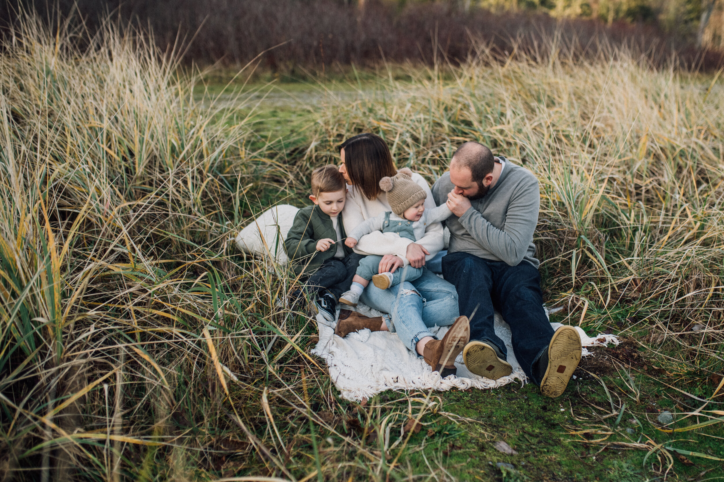 Bisson Family - Sneak Peeks - December 8, 2019-2534.jpg