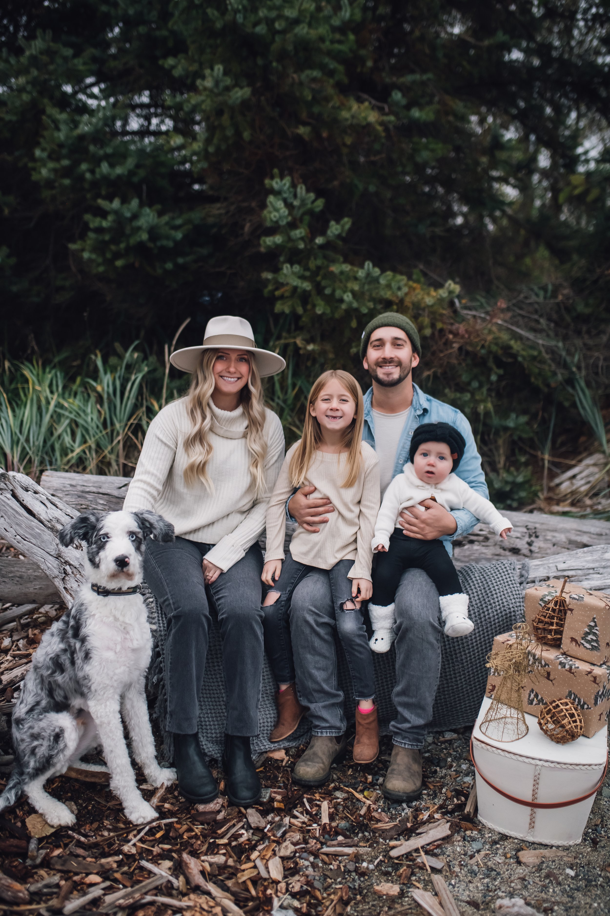 Hayley & Family - November 20, 2022-7909.jpg