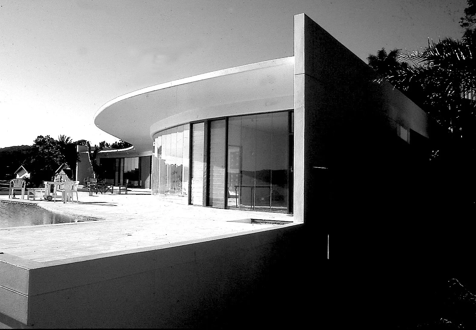 James House Clean B+W.jpg
