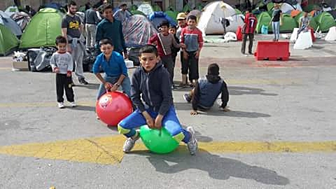 Bouncy ball races!