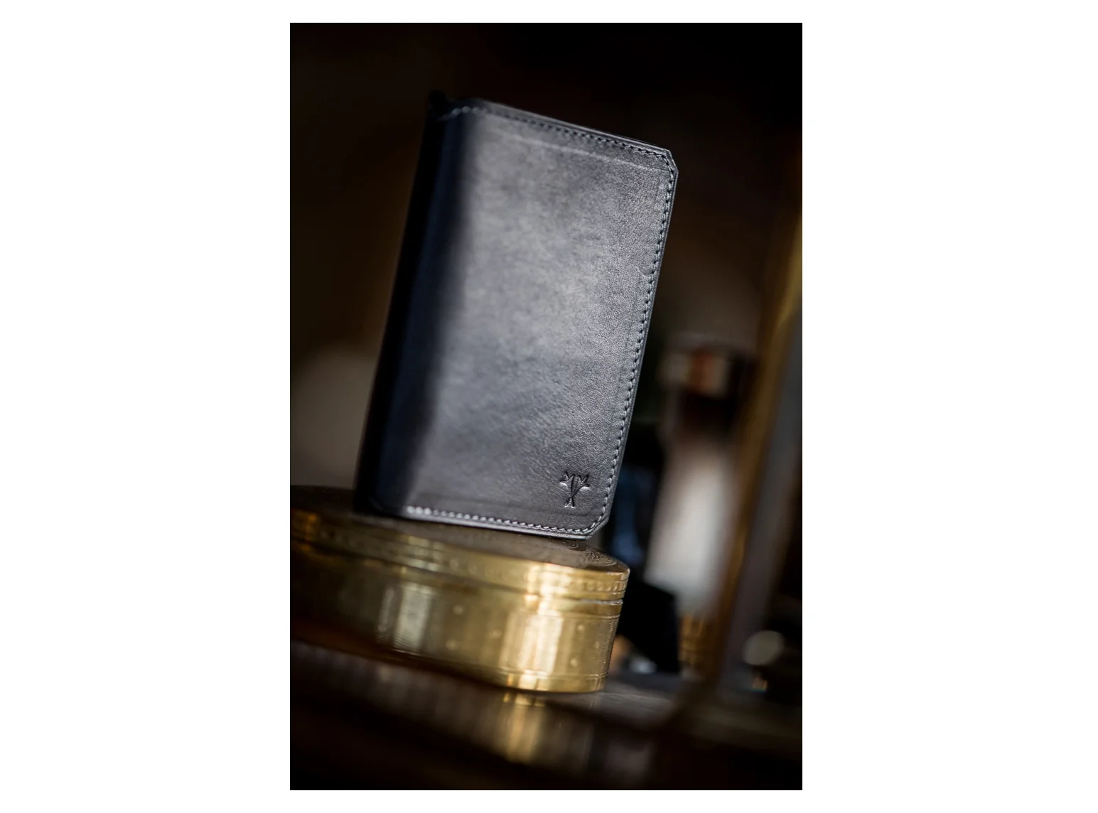 capsa-noir-locre-paris-locre-cuir-maison-locre-maroquinerie