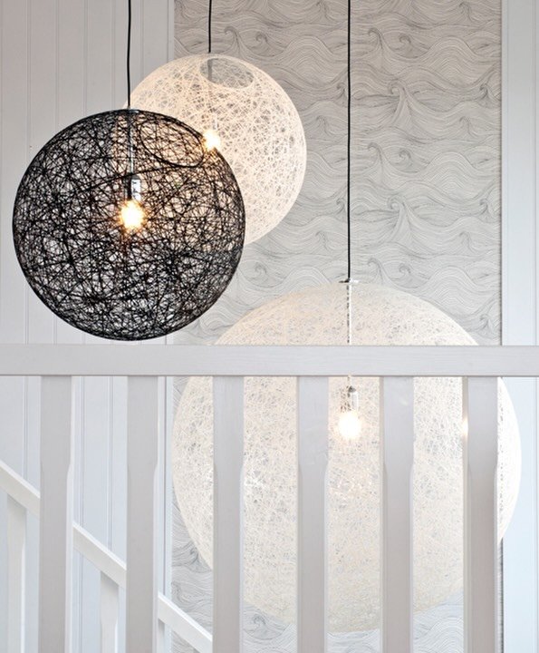 Seascape in Winter Wallpaper in a beautiful space by Art Eye in Polzeth, Cornwall, on the same stretch of coast as the waves that originally inspired the design 🌊🤍