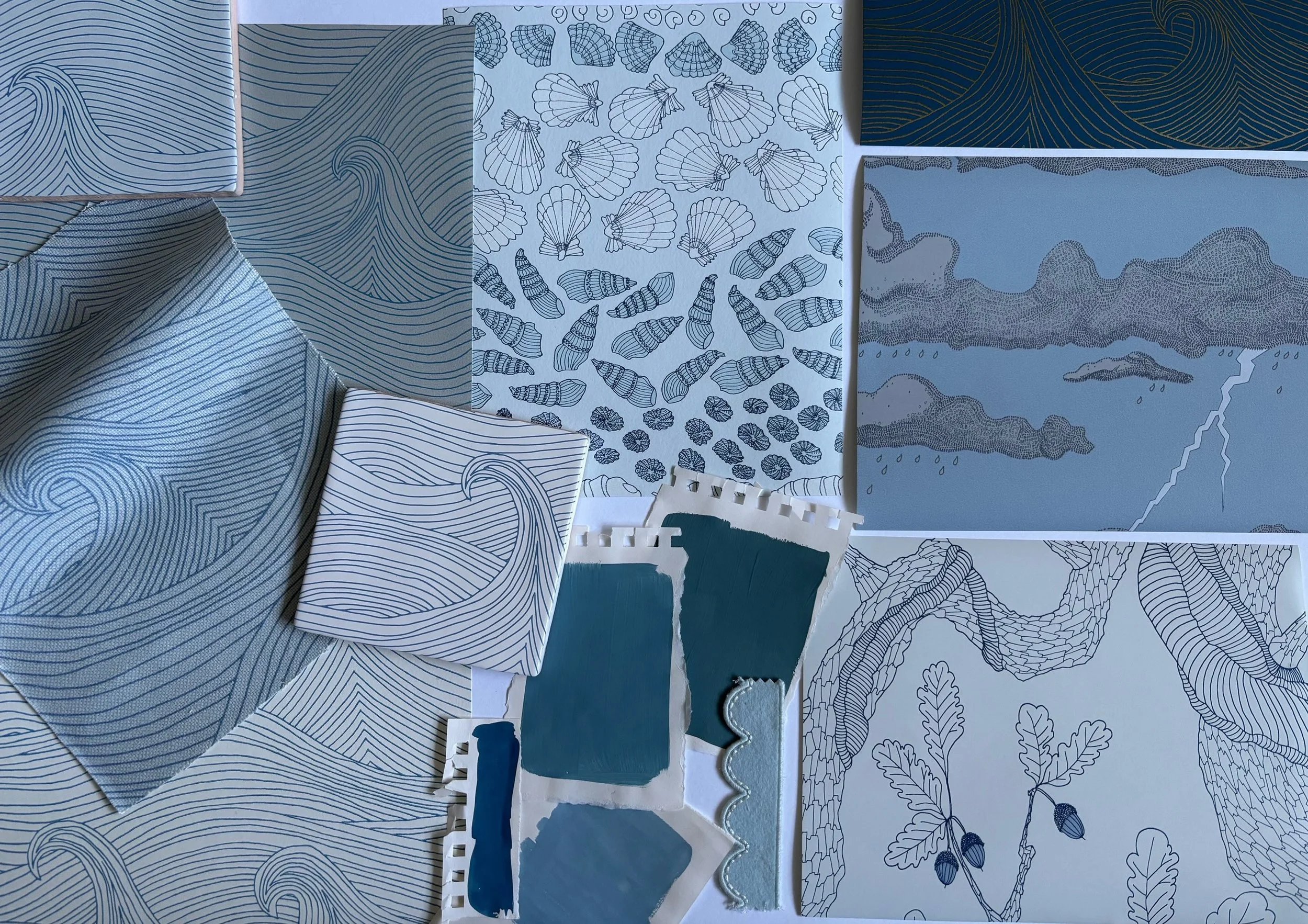 Almost all the blues, order samples of fabric, wallpaper and tiles to bring the serene mood of summer inside your home 🤍
