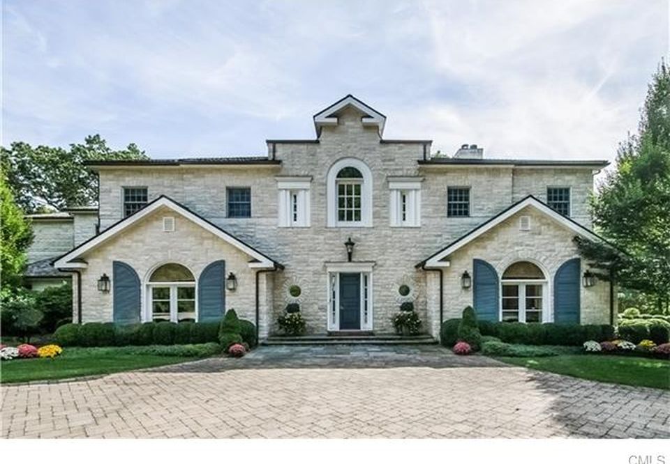 18 Pinecroft