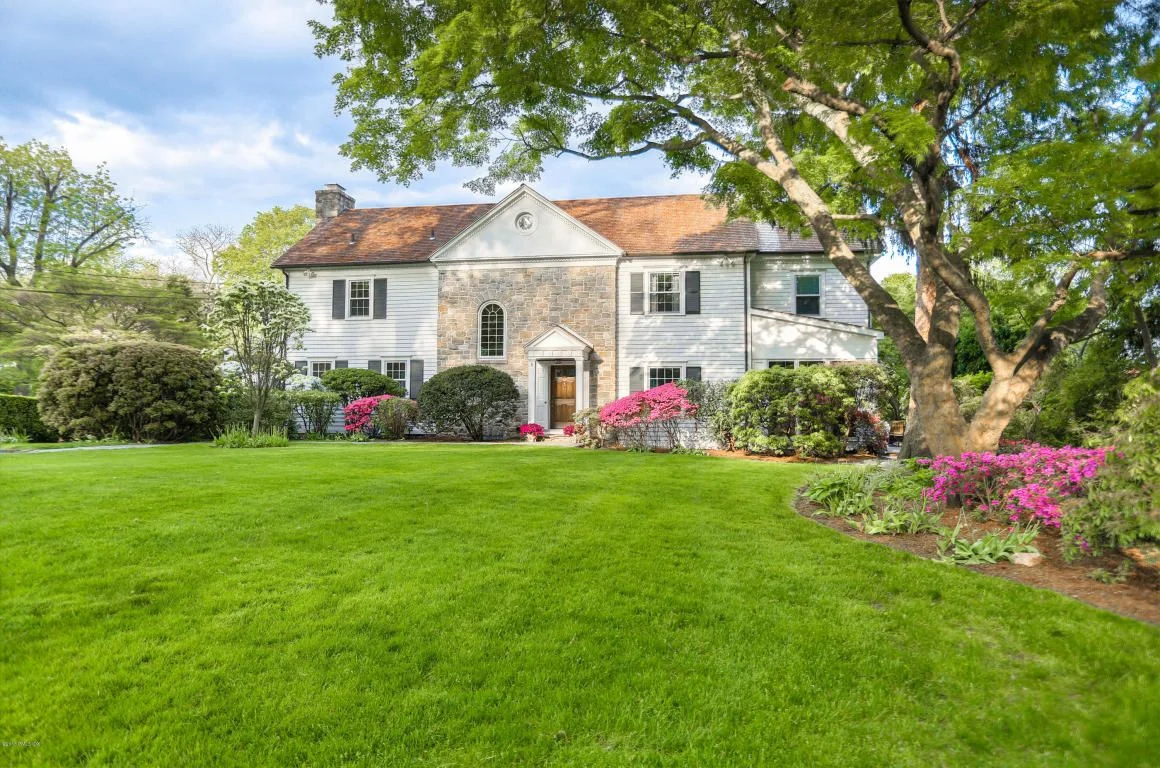 7 Willowmere Avenue
