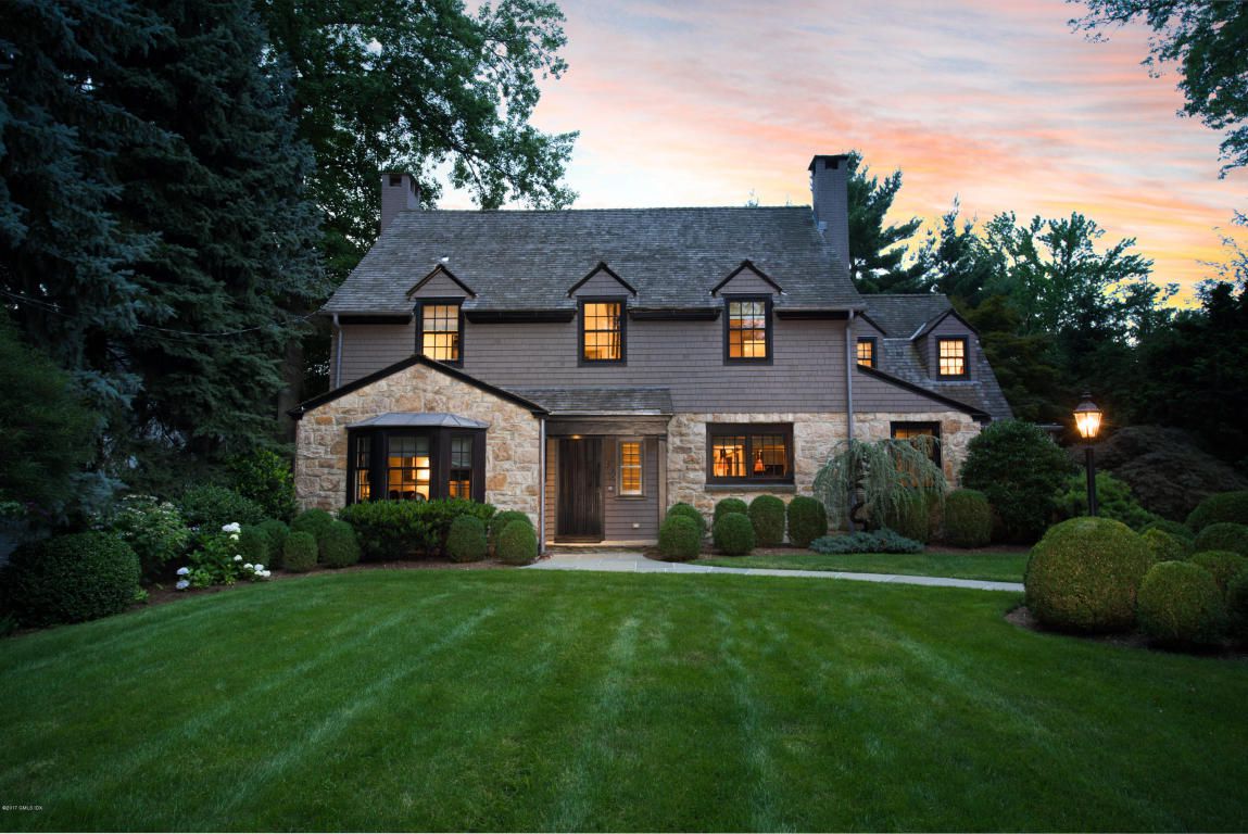 195 overlook, front