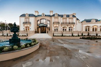 fortunately for the seller, beverly hills draws a large number of middle easterners