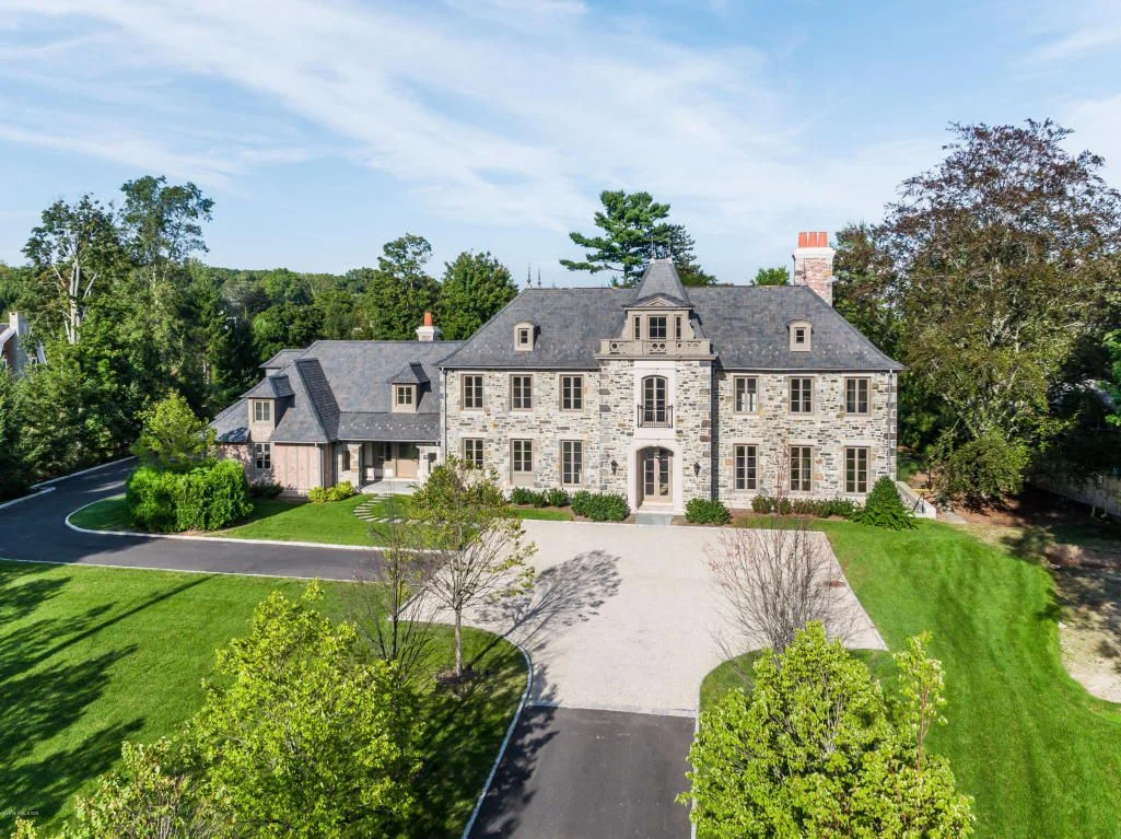 142 cedar cliff.jpg