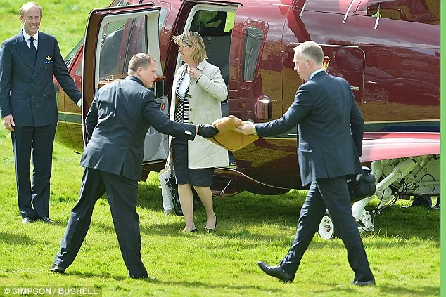 The royal cushion is delivered to the prince