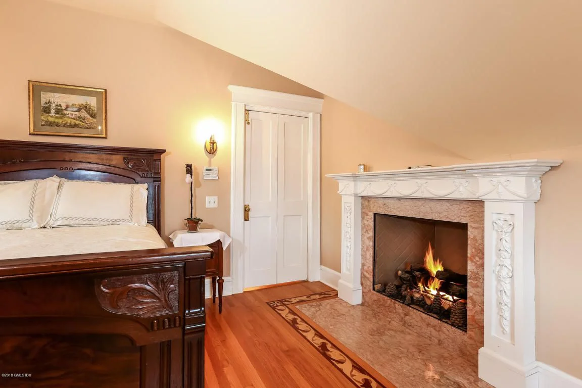 Photo Shopped fire — does the fireplace actually work? Most don't.