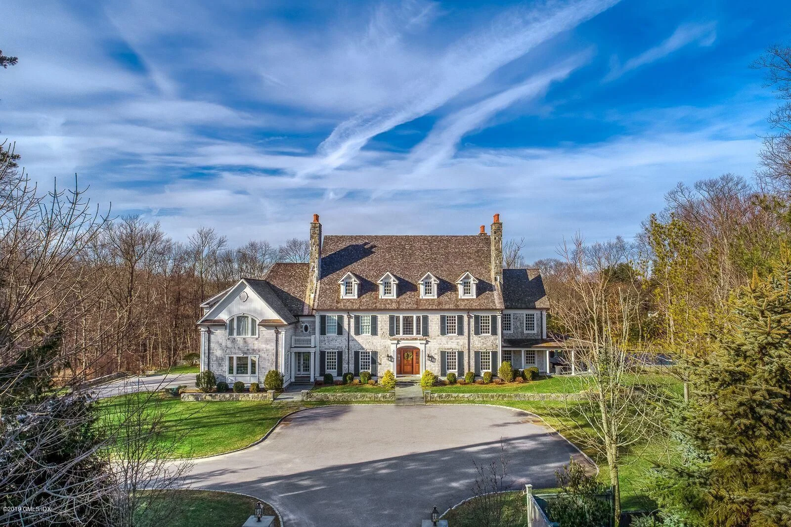 516 Round Hill Road