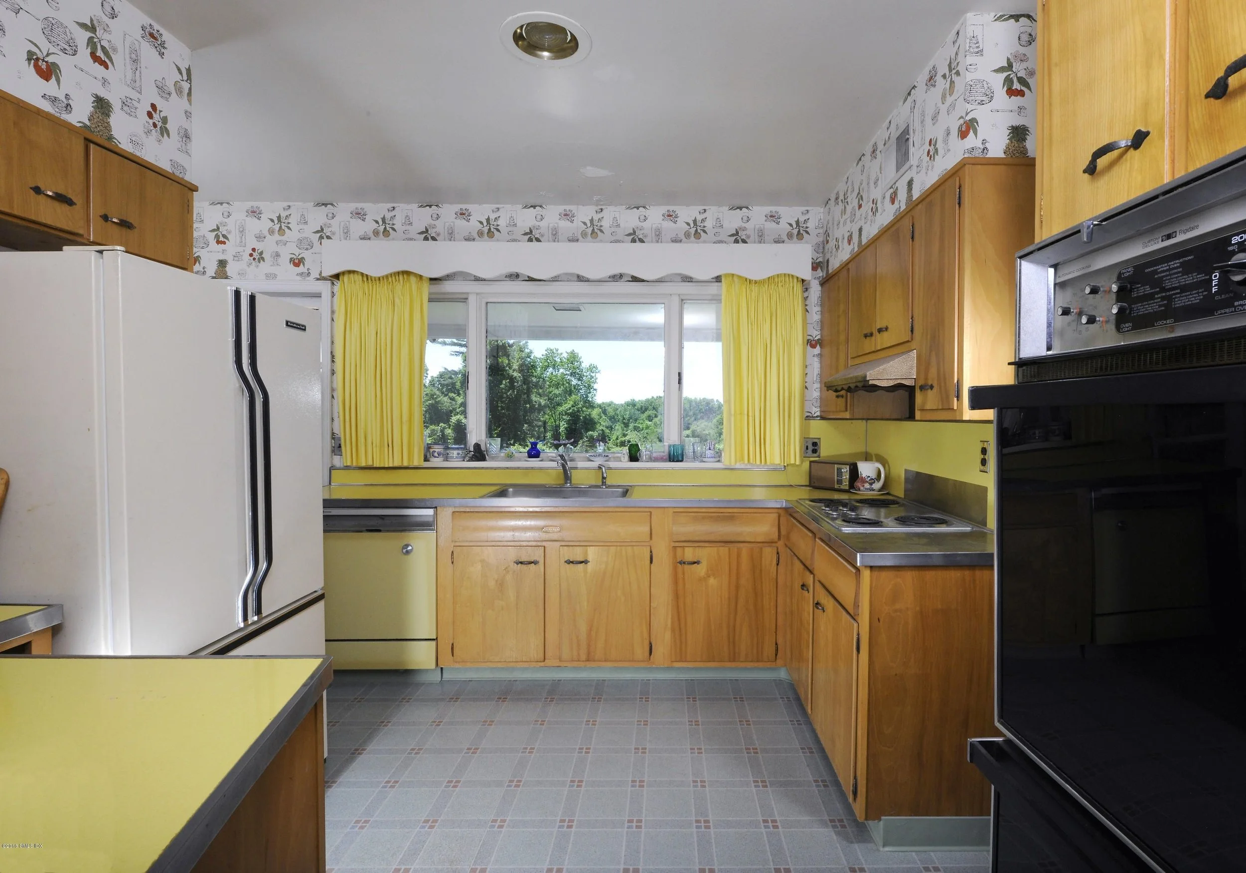 Yellow Formica is the new black granite