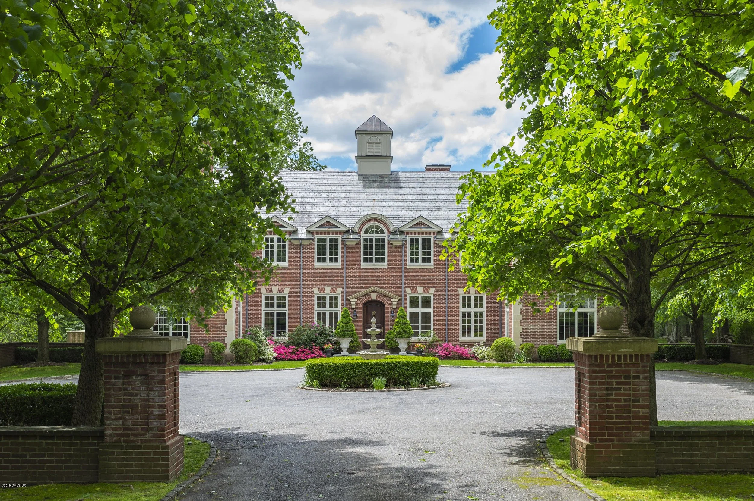 The boarding school motif was hugely popular in 1994, and lower cross seems to have ended up with most of its iterATIONS