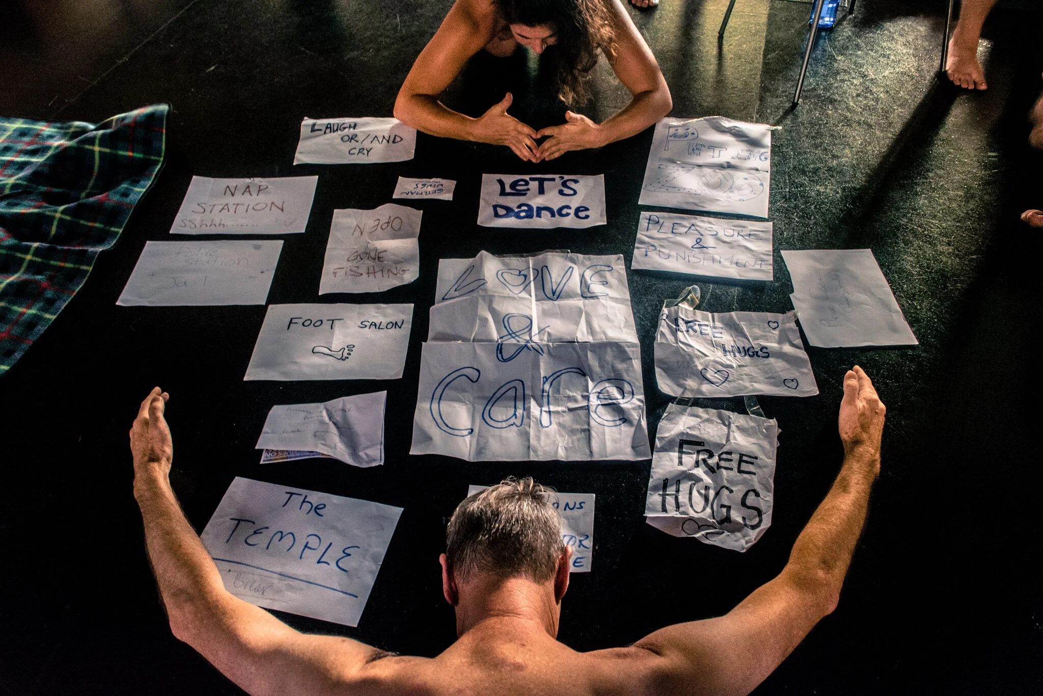 Freaky Kink Contortions with Jonno Katz