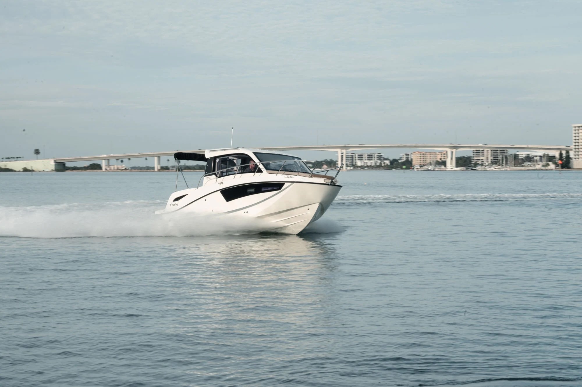 2025 T25 Explorer 4 Stroke (300 HP)