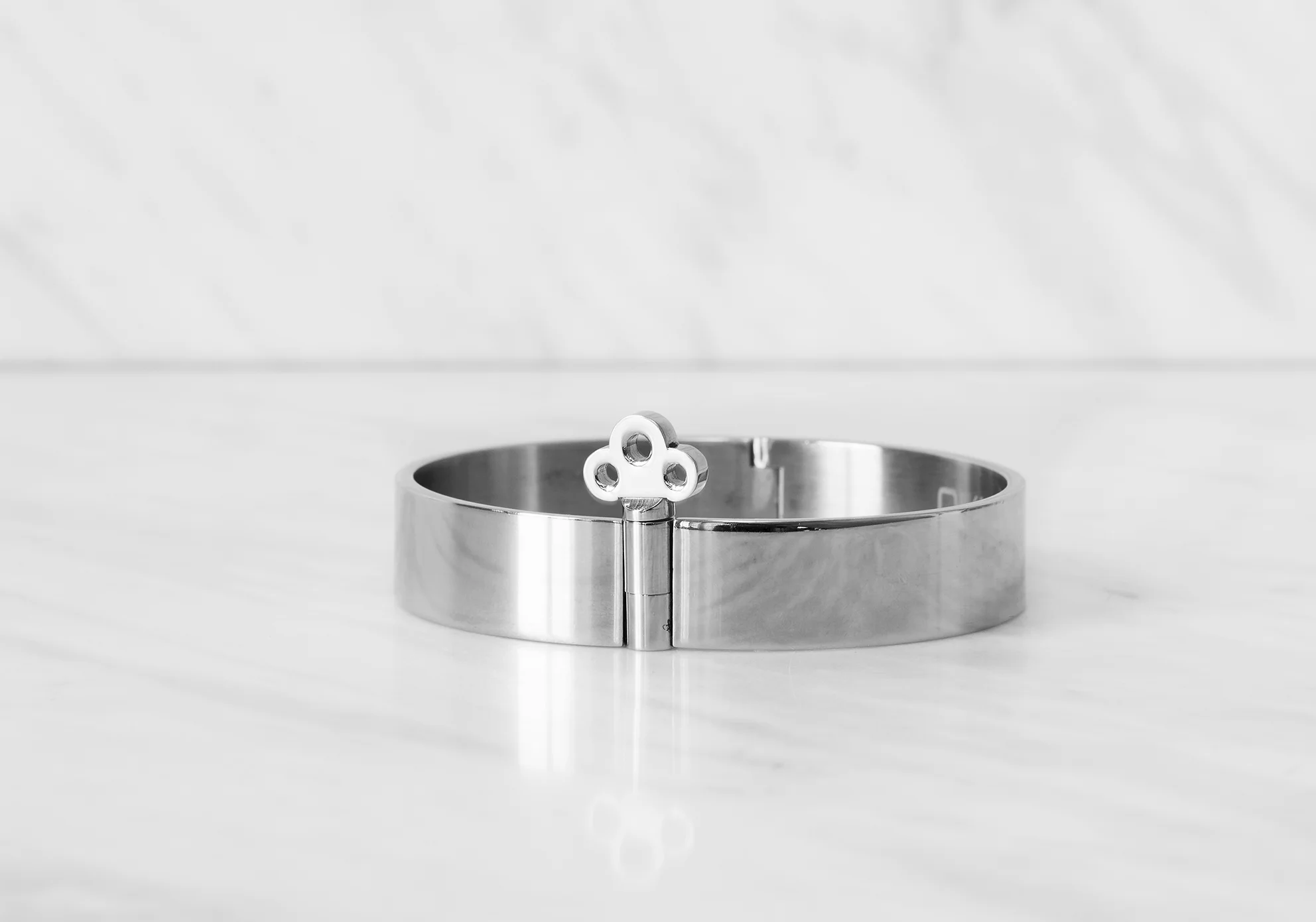 Key lock bangle
