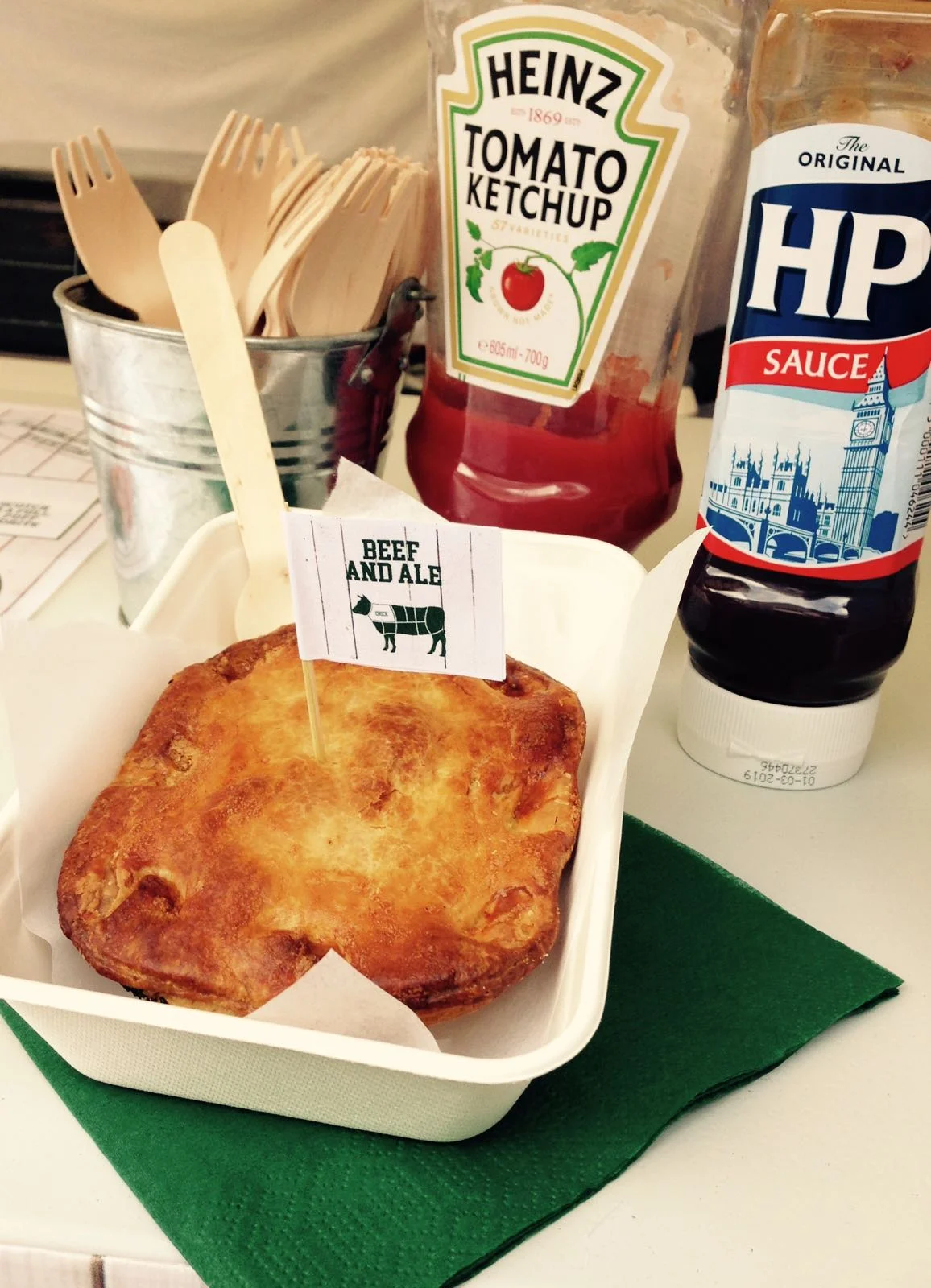 Peatchey Pies Rob will be serving up his beefy premium pies, packed full of top quality meat. The pies are all handmade back at Peatchey Butchers of Grange Park by brother Alex and his team.