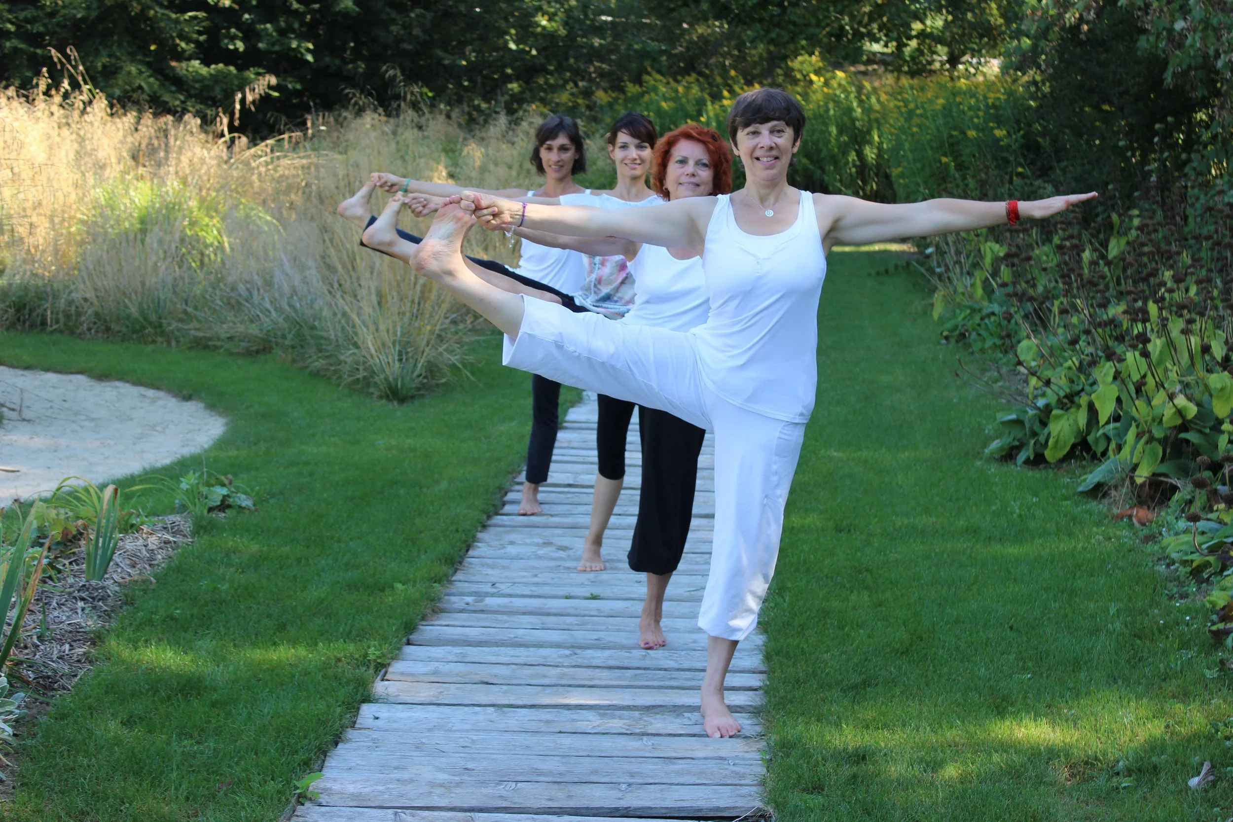 Yoga + Detox: Hatha Yoga, Yin Yoga und Meditation Mit integriertem Workshop über Entgiftung mit Säften und einer gesunden ausgewogenen vegetarischen Küche.