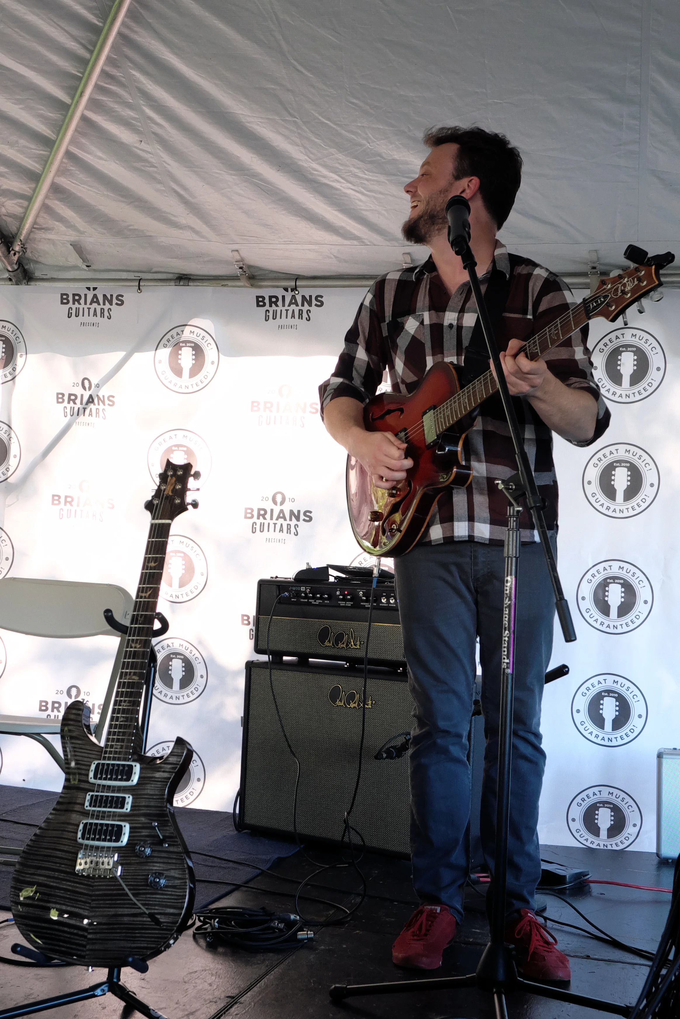 BriansGuitars_48.jpg