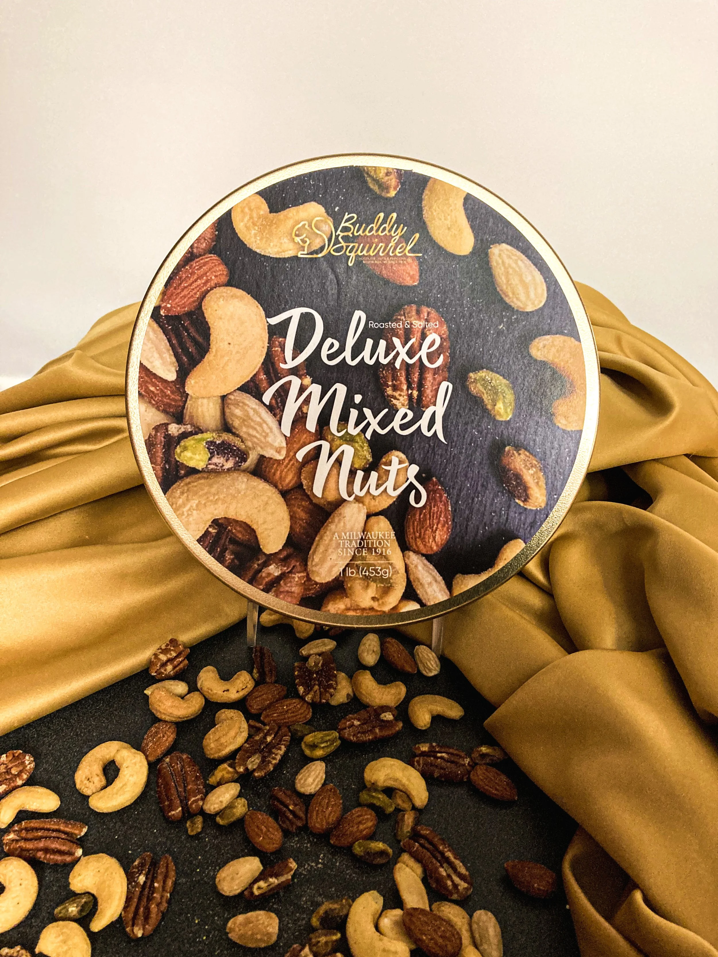 DELUXE MIXED NUTS 16 oz. Tin