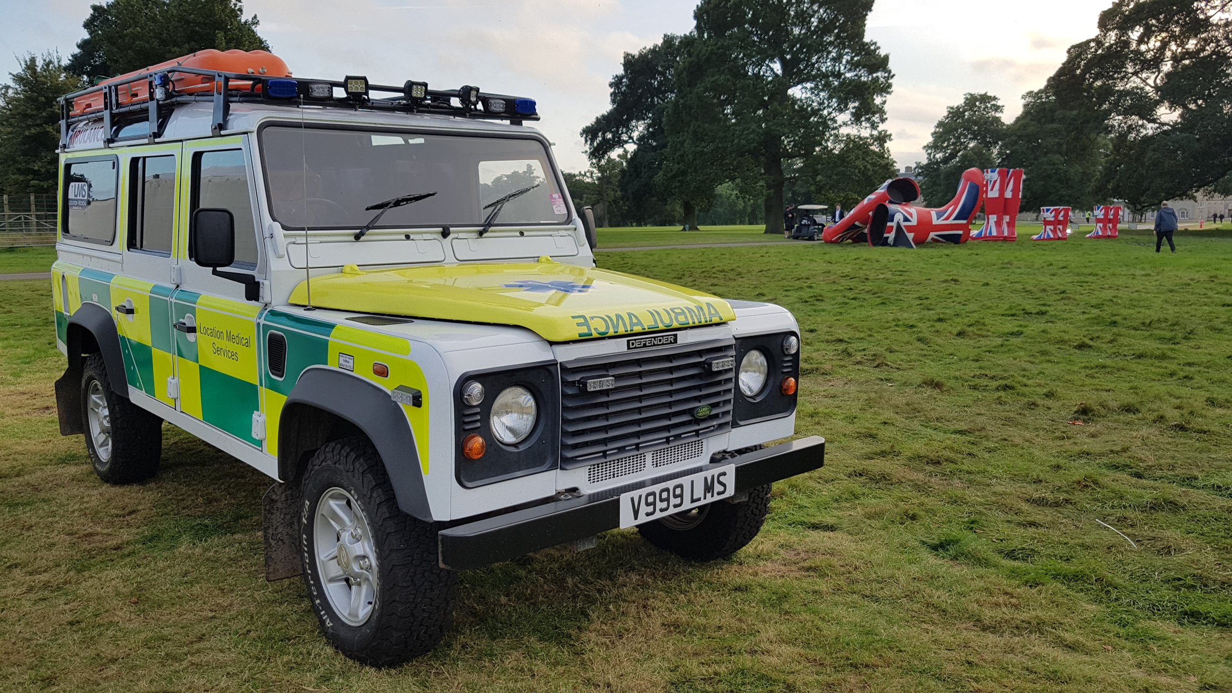 4x4 Ambulance with Basket Rescue Stretcher